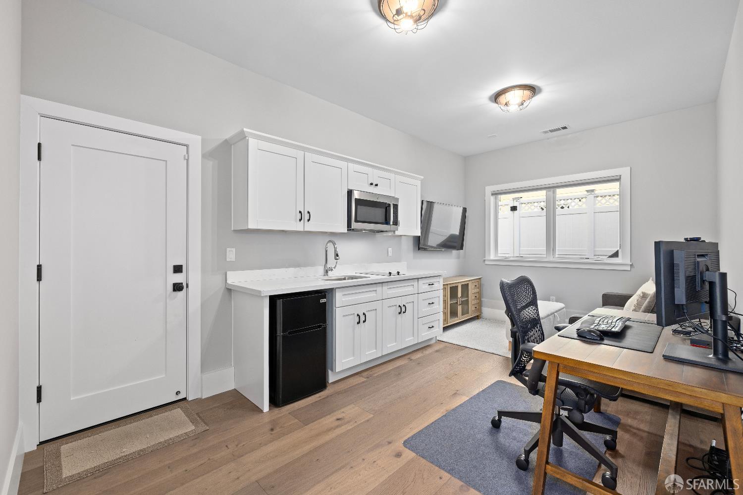 Detail Gallery Image 21 of 27 For 2155 Greenwich St, San Francisco,  CA 94123 - 3 Beds | 3 Baths