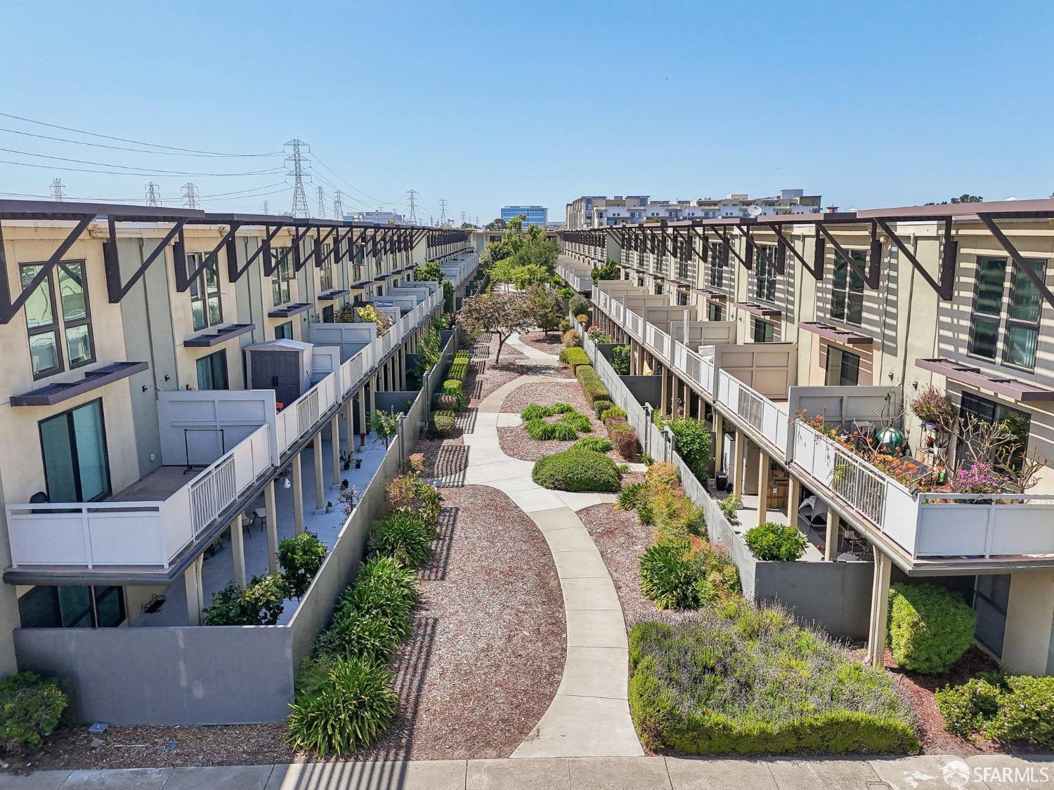 Detail Gallery Image 28 of 41 For 1208 Admiralty Ln, Foster City,  CA 94404 - 3 Beds | 2/1 Baths