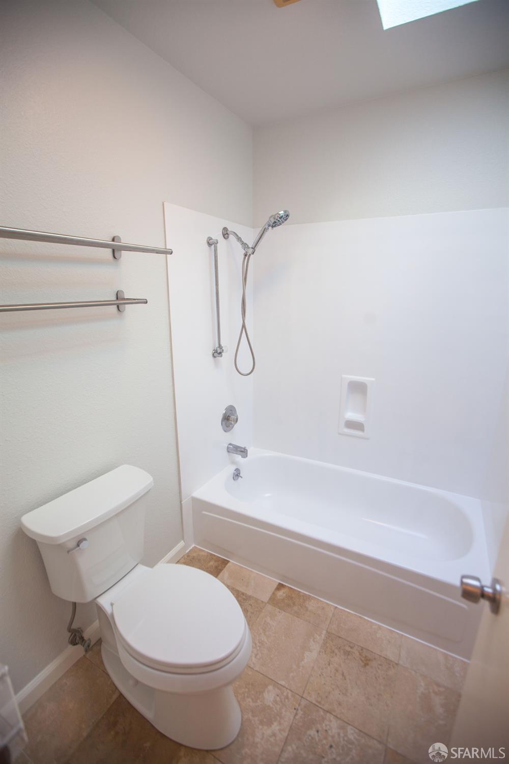 Detail Gallery Image 11 of 16 For 1010 San Antonio Cir #324,  Daly City,  CA 94014 - 1 Beds | 1 Baths