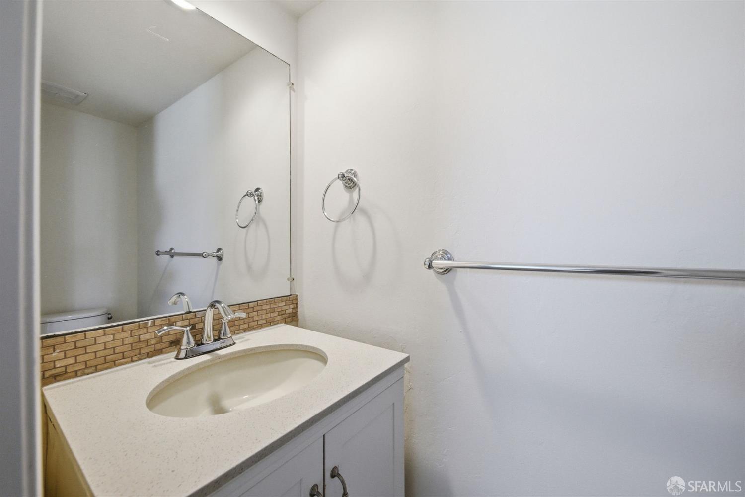 Detail Gallery Image 8 of 41 For 1208 Admiralty Ln, Foster City,  CA 94404 - 3 Beds | 2/1 Baths