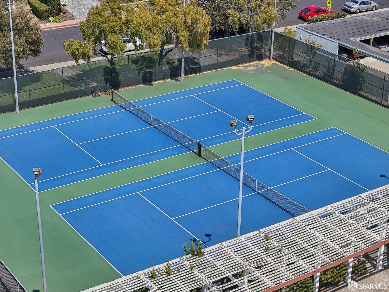 Detail Gallery Image 35 of 41 For 1208 Admiralty Ln, Foster City,  CA 94404 - 3 Beds | 2/1 Baths