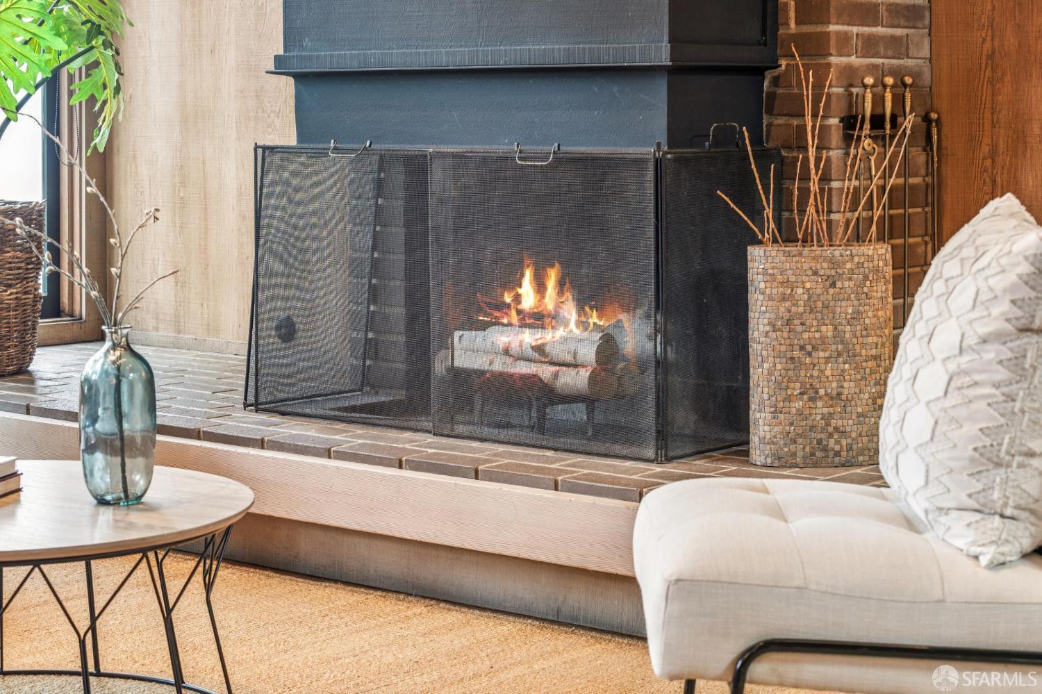 Detail Gallery Image 10 of 52 For 3616 21st St, San Francisco,  CA 94114 - 2 Beds | 2 Baths