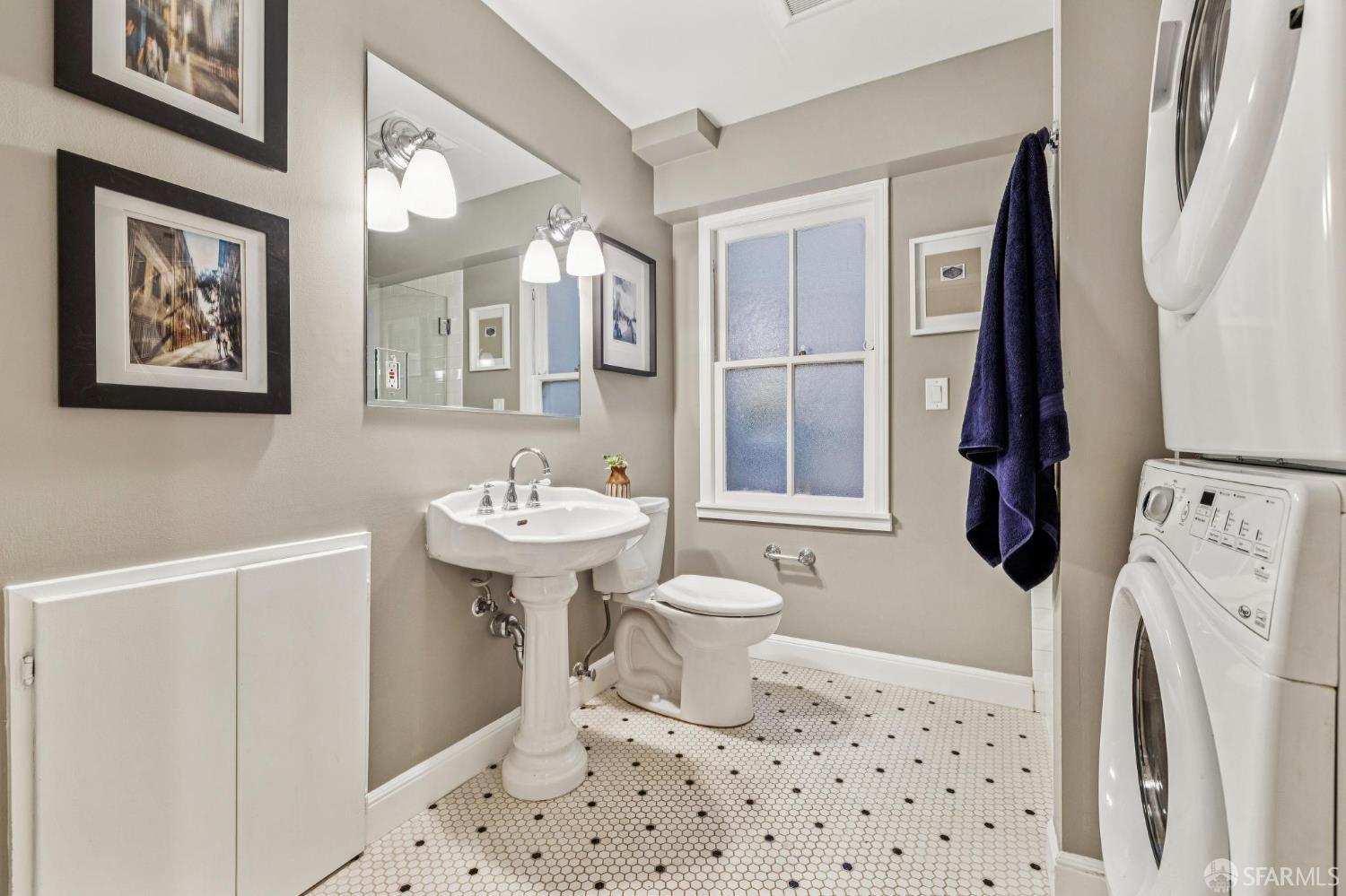 Detail Gallery Image 14 of 52 For 1869 California St #1,  San Francisco,  CA 94109 - 2 Beds | 2 Baths