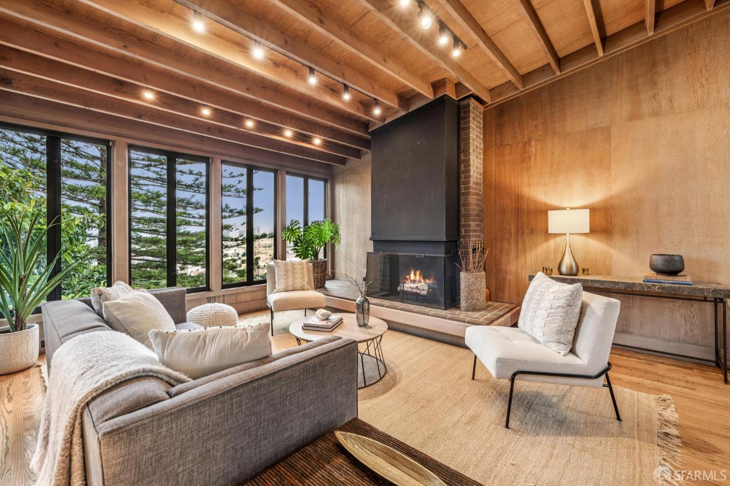 Detail Gallery Image 9 of 52 For 3616 21st St, San Francisco,  CA 94114 - 2 Beds | 2 Baths