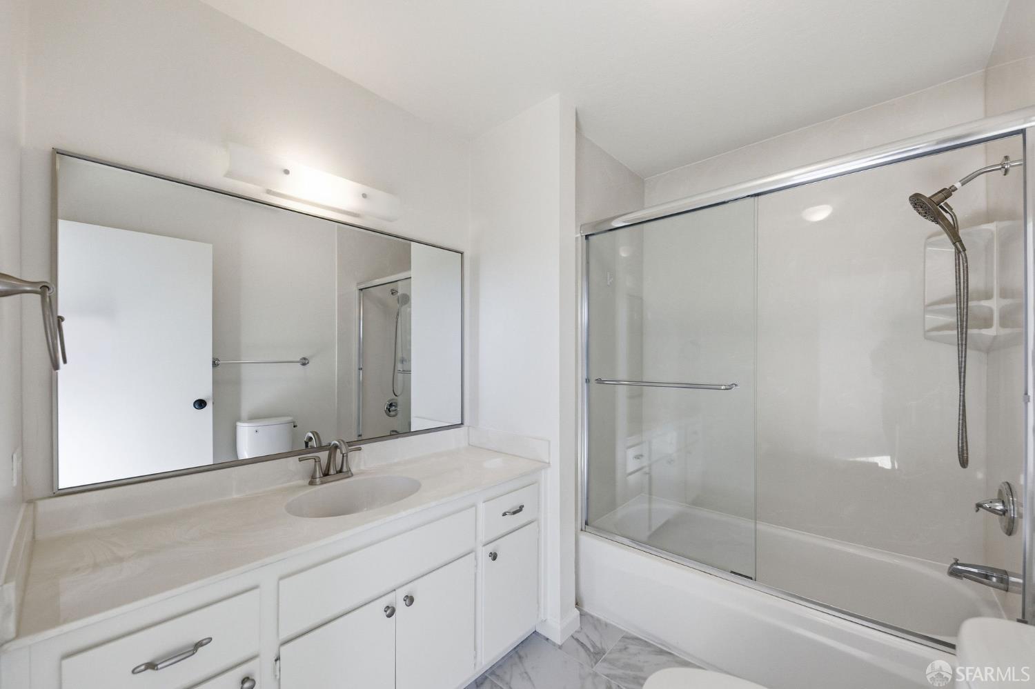 Detail Gallery Image 14 of 41 For 1208 Admiralty Ln, Foster City,  CA 94404 - 3 Beds | 2/1 Baths
