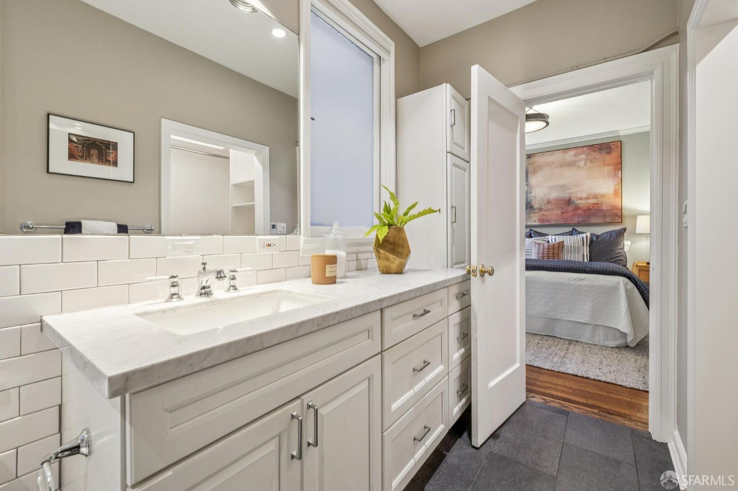 Detail Gallery Image 8 of 52 For 1869 California St #1,  San Francisco,  CA 94109 - 2 Beds | 2 Baths
