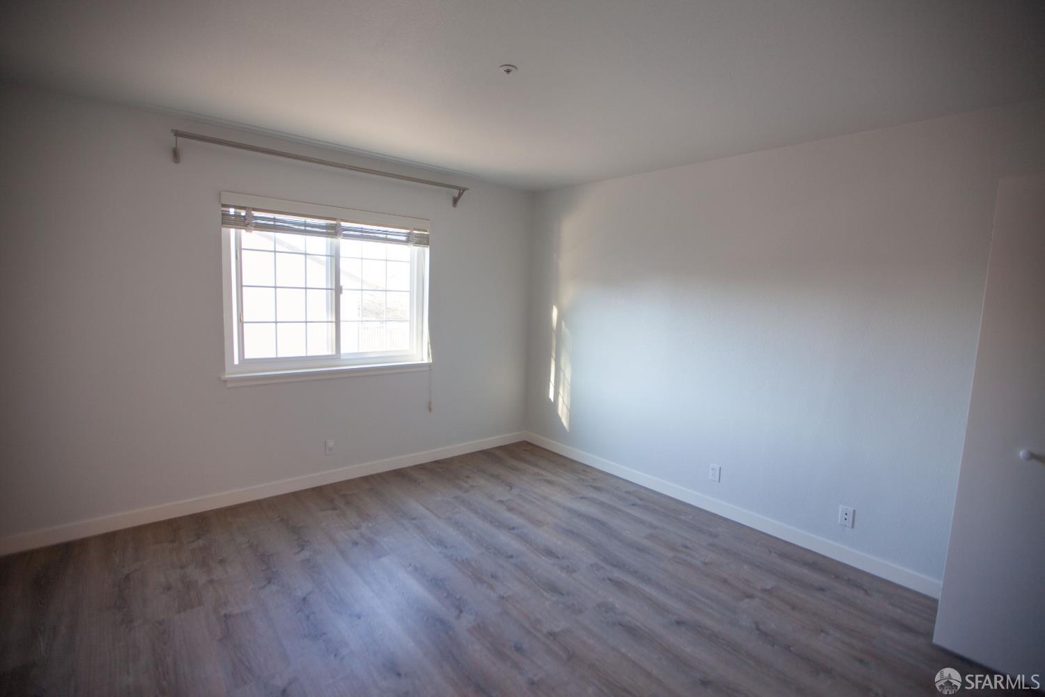 Detail Gallery Image 8 of 16 For 1010 San Antonio Cir #324,  Daly City,  CA 94014 - 1 Beds | 1 Baths
