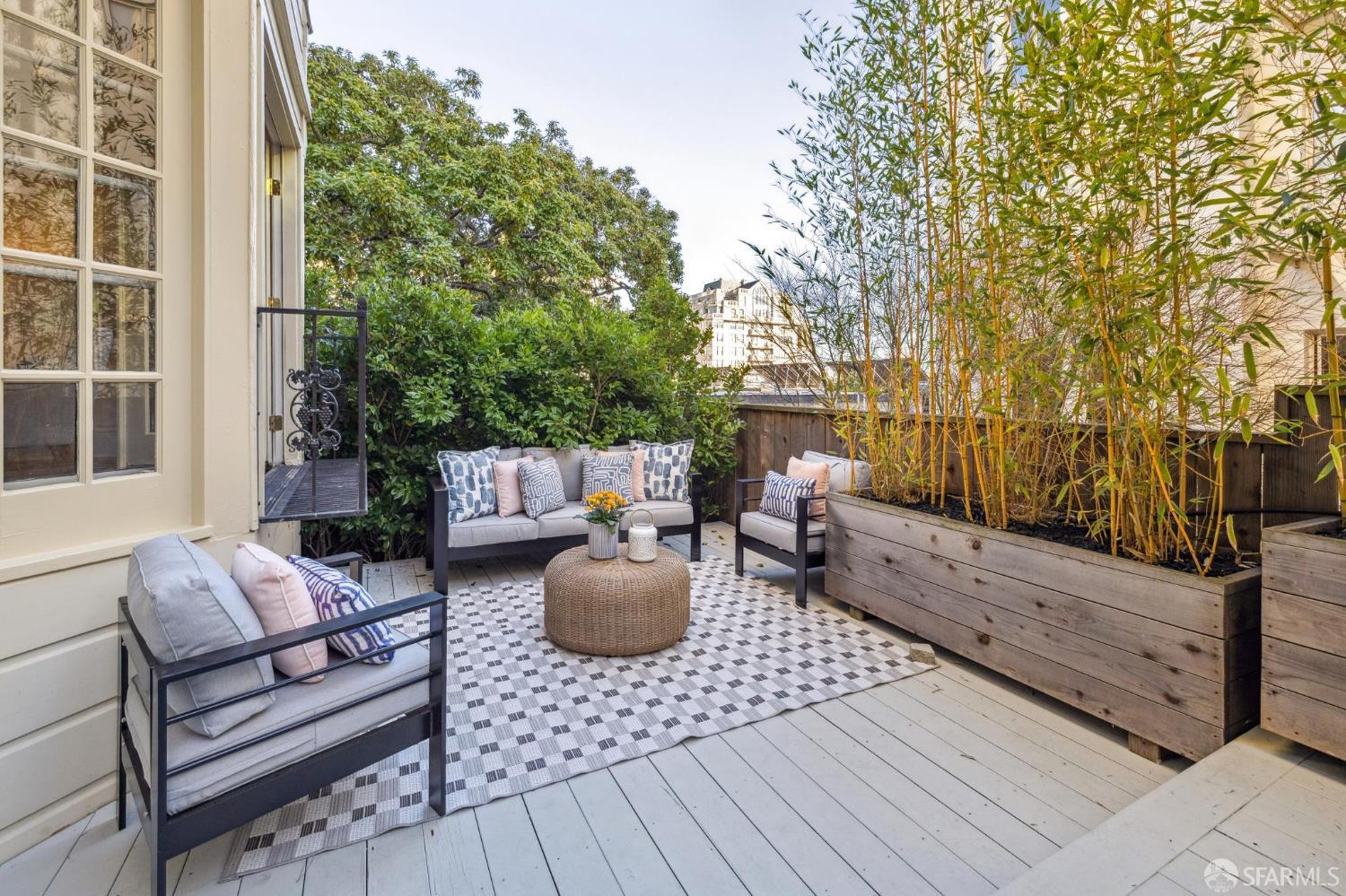 Detail Gallery Image 26 of 52 For 1869 California St #1,  San Francisco,  CA 94109 - 2 Beds | 2 Baths