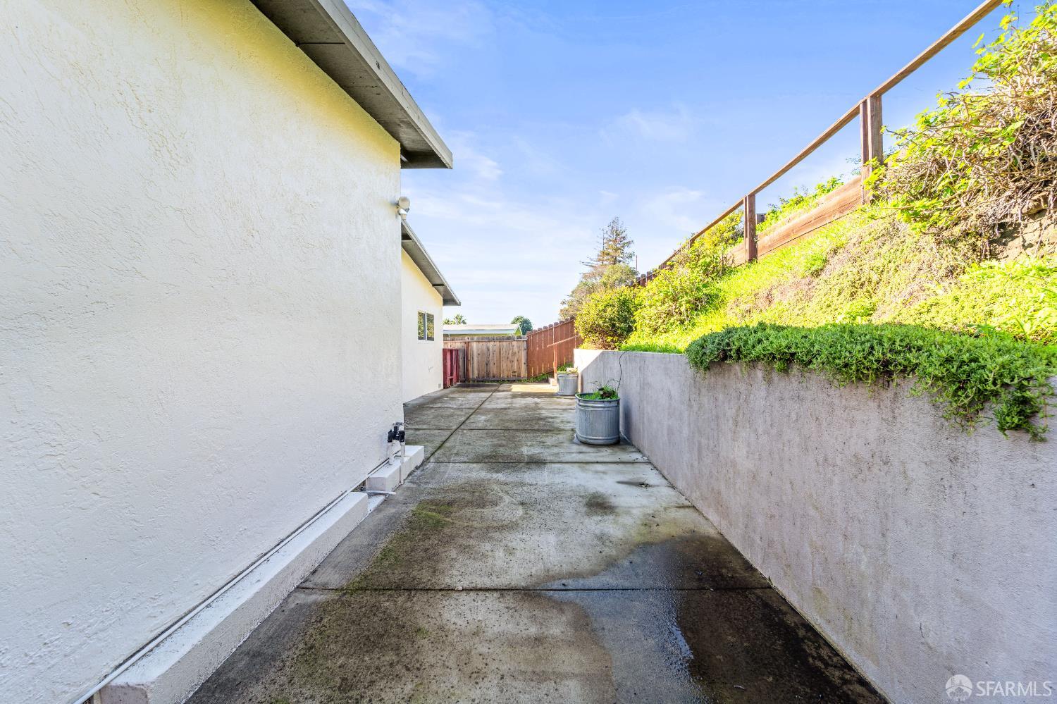 Detail Gallery Image 41 of 52 For 1334 7th St, Rodeo,  CA 94572 - 3 Beds | 2 Baths