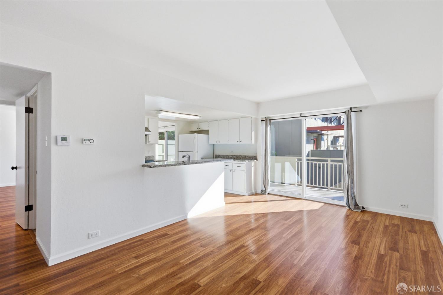 Detail Gallery Image 7 of 41 For 1208 Admiralty Ln, Foster City,  CA 94404 - 3 Beds | 2/1 Baths