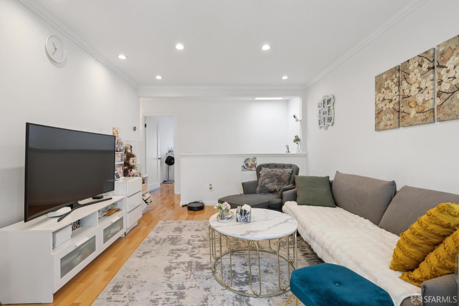 Detail Gallery Image 8 of 51 For 1226 44th Ave, San Francisco,  CA 94122 - 4 Beds | 3 Baths