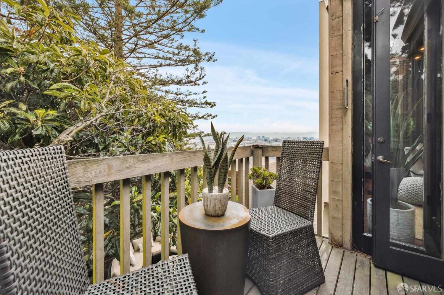 Detail Gallery Image 21 of 52 For 3616 21st St, San Francisco,  CA 94114 - 2 Beds | 2 Baths