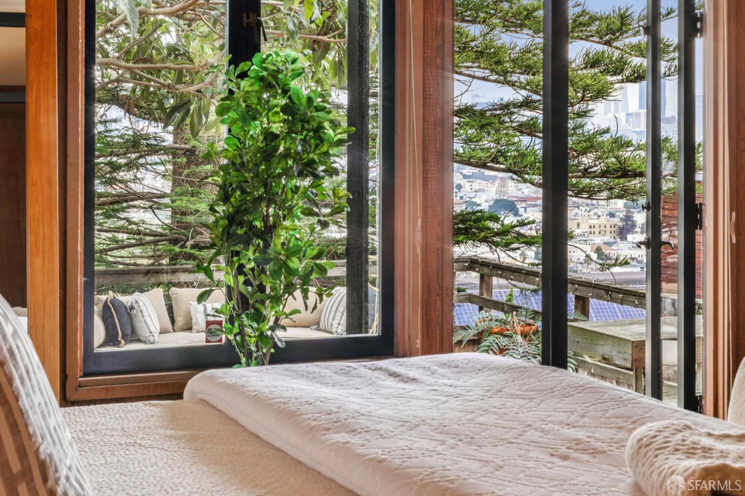 Detail Gallery Image 30 of 52 For 3616 21st St, San Francisco,  CA 94114 - 2 Beds | 2 Baths