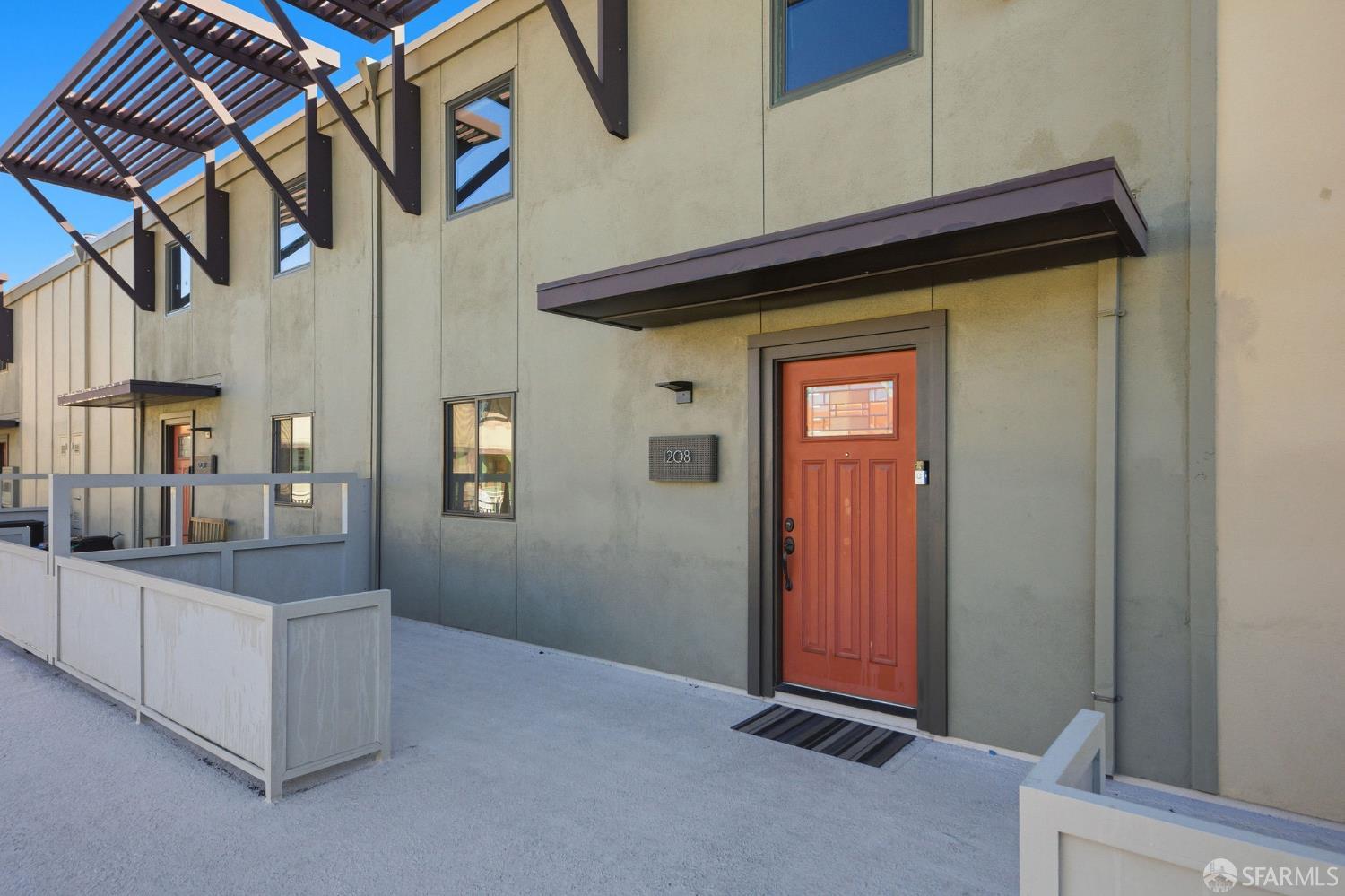 Detail Gallery Image 22 of 41 For 1208 Admiralty Ln, Foster City,  CA 94404 - 3 Beds | 2/1 Baths