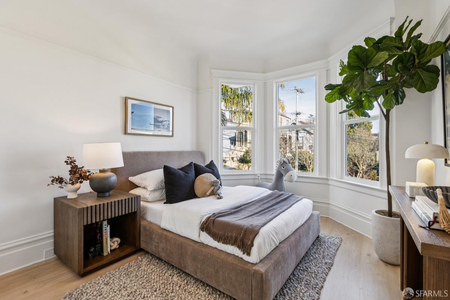 Detail Gallery Image 16 of 22 For 976 Noe St, San Francisco,  CA 94114 - 3 Beds | 1/1 Baths