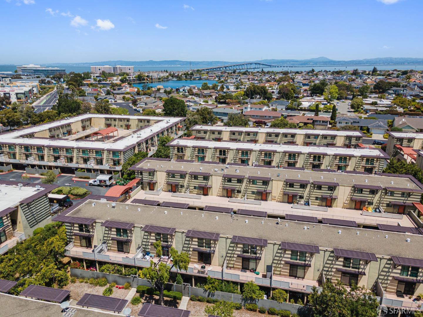 Detail Gallery Image 38 of 41 For 1208 Admiralty Ln, Foster City,  CA 94404 - 3 Beds | 2/1 Baths