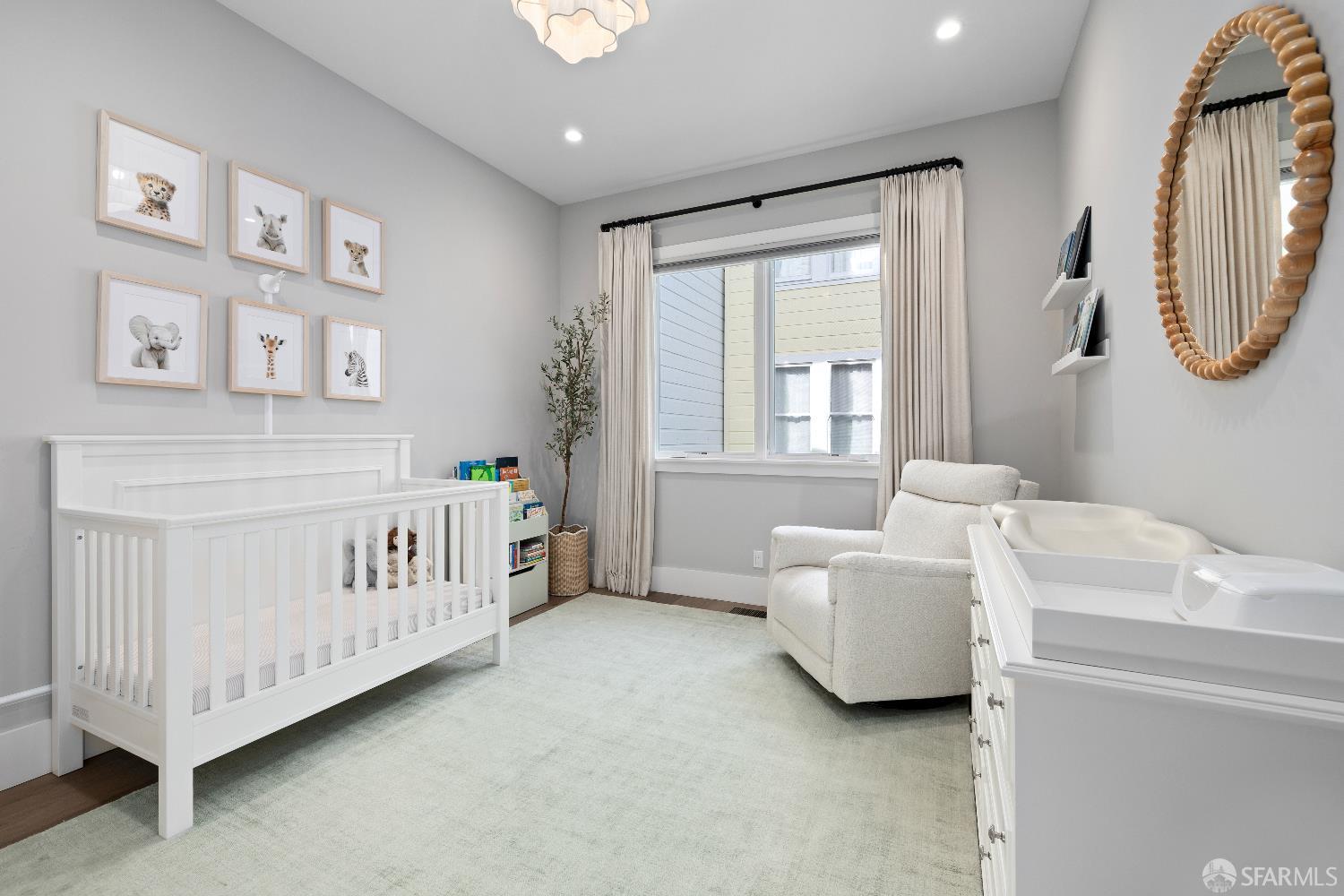 Detail Gallery Image 17 of 27 For 2155 Greenwich St, San Francisco,  CA 94123 - 3 Beds | 3 Baths