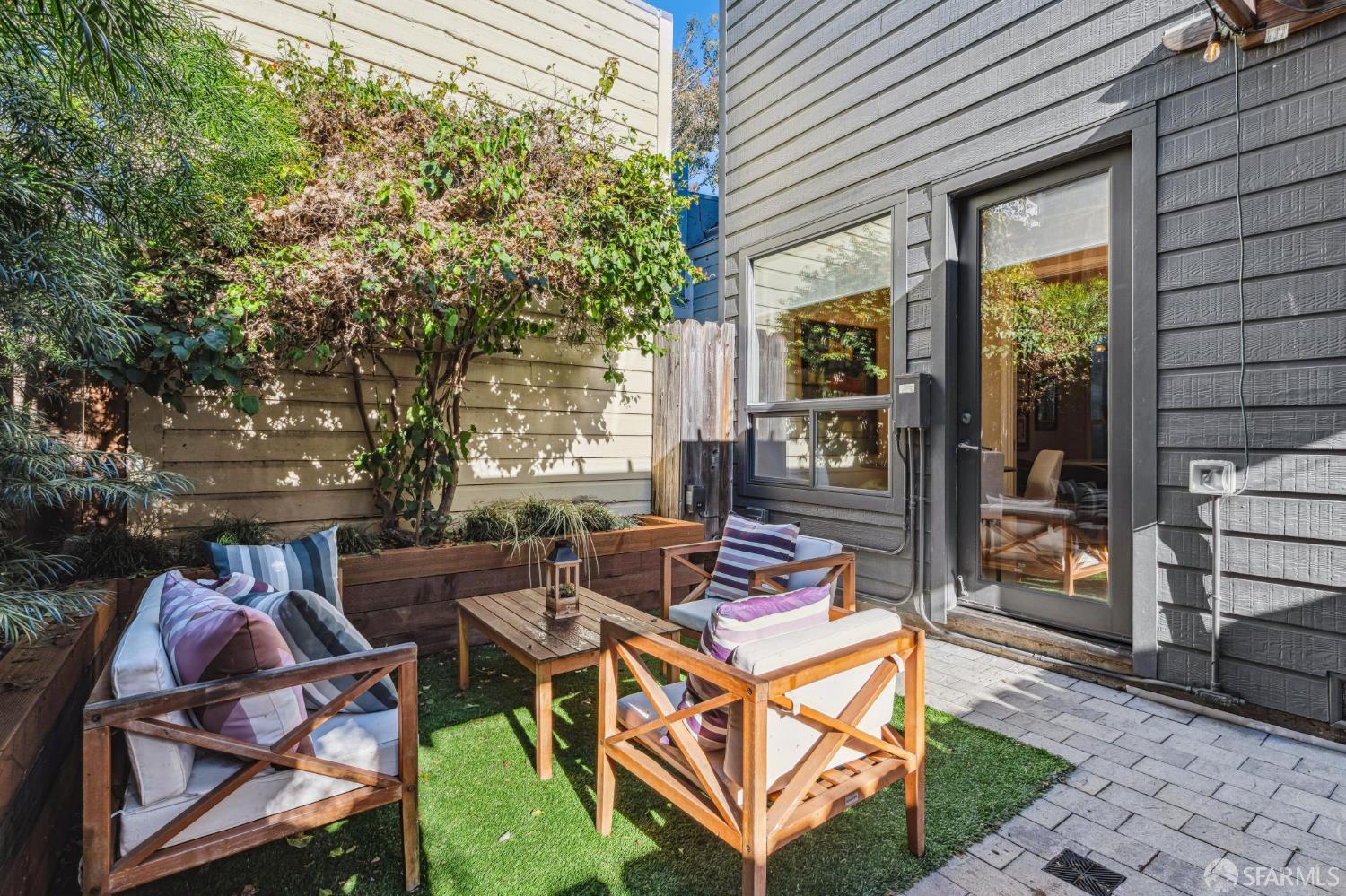 Detail Gallery Image 29 of 61 For 510 Franconia St, San Francisco,  CA 94110 - 3 Beds | 2/1 Baths