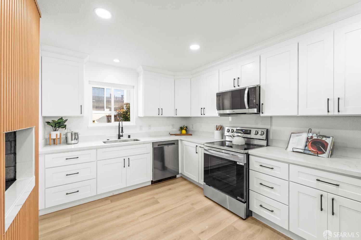 Detail Gallery Image 14 of 52 For 1334 7th St, Rodeo,  CA 94572 - 3 Beds | 2 Baths