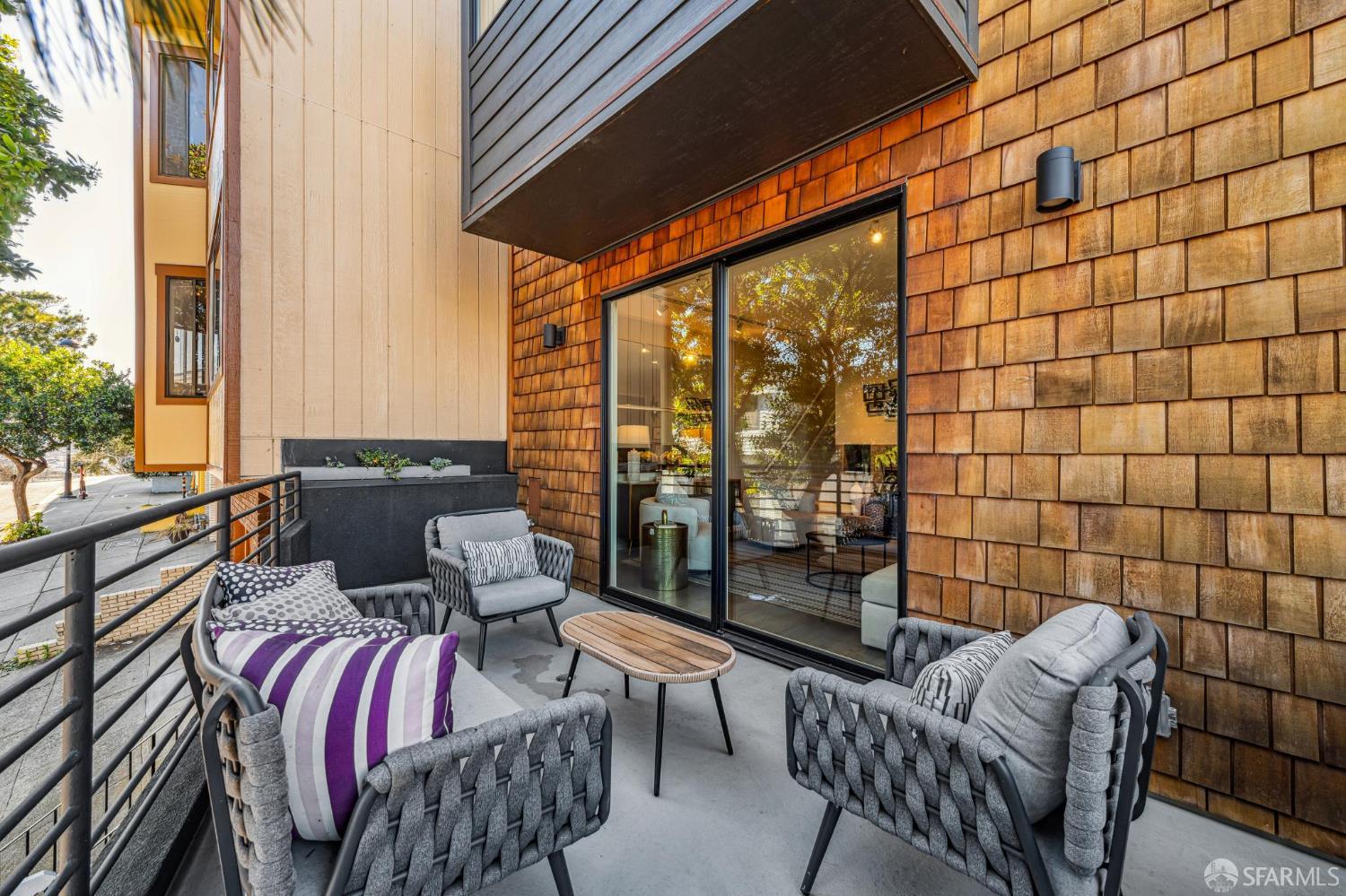 Detail Gallery Image 14 of 61 For 510 Franconia St, San Francisco,  CA 94110 - 3 Beds | 2/1 Baths