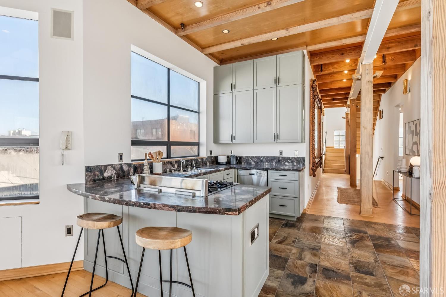 Detail Gallery Image 19 of 87 For 1066 Bryant St, San Francisco,  CA 94103 - 4 Beds | 5/1 Baths