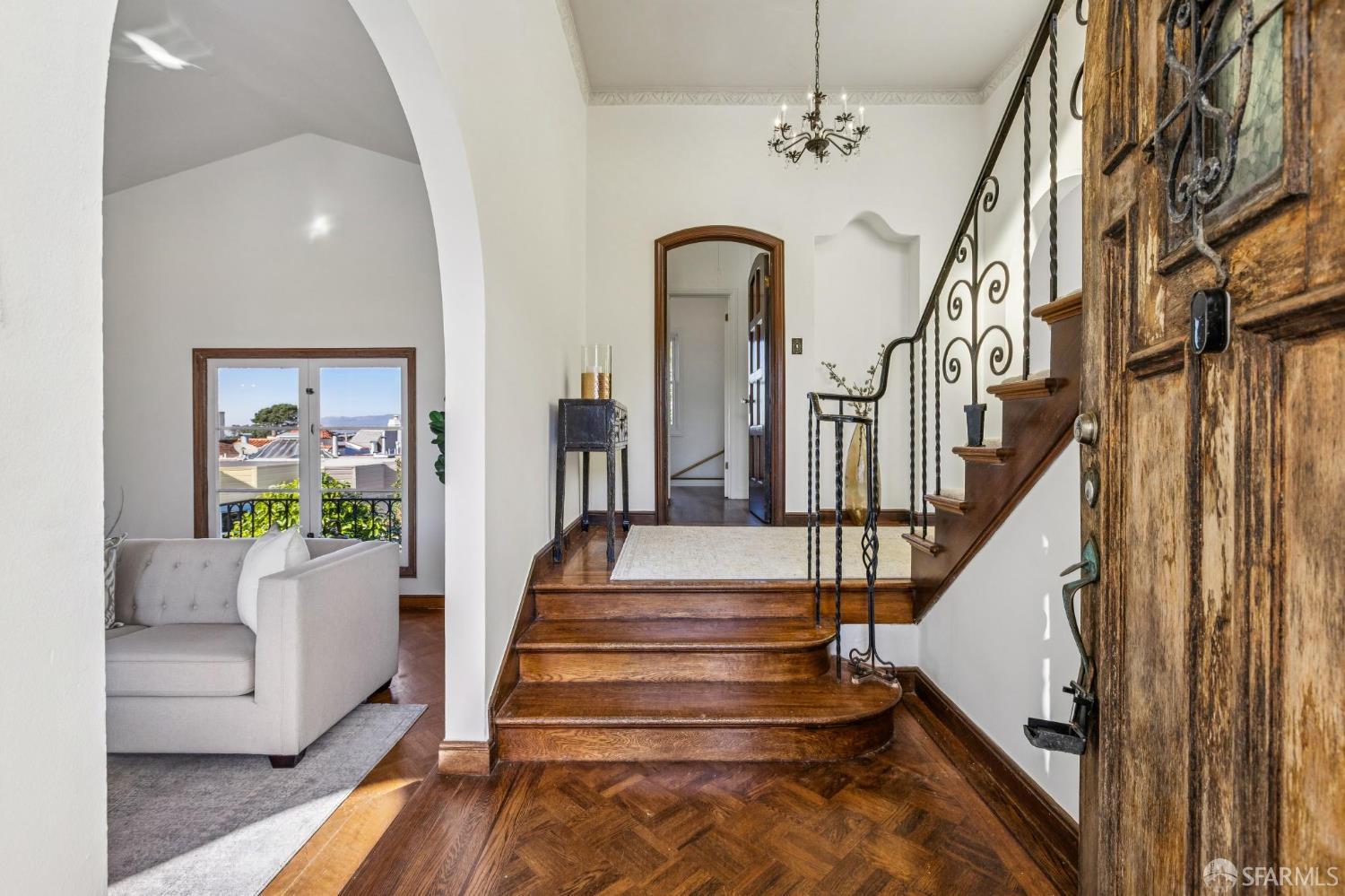 Detail Gallery Image 2 of 55 For 2830 Lawton St, San Francisco,  CA 94122 - 3 Beds | 1/2 Baths