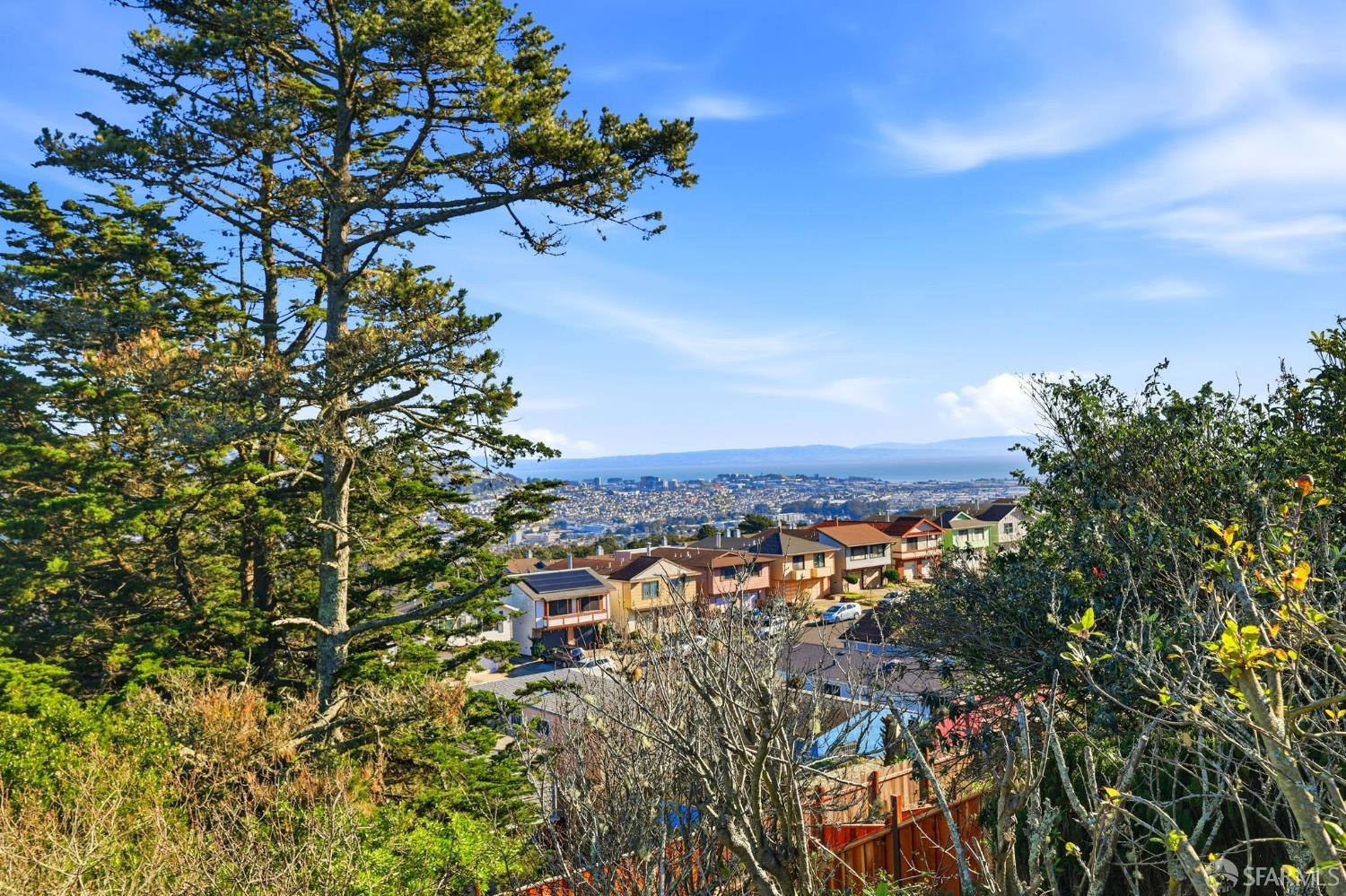 Detail Gallery Image 21 of 31 For 741 Gellert Blvd, Daly City,  CA 94015 - 3 Beds | 3 Baths