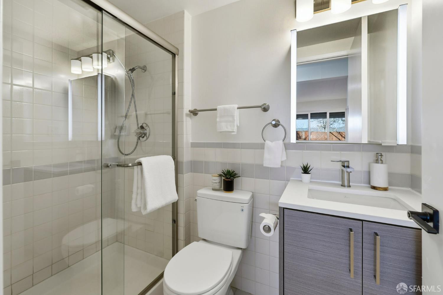 Detail Gallery Image 20 of 31 For 741 Gellert Blvd, Daly City,  CA 94015 - 3 Beds | 3 Baths