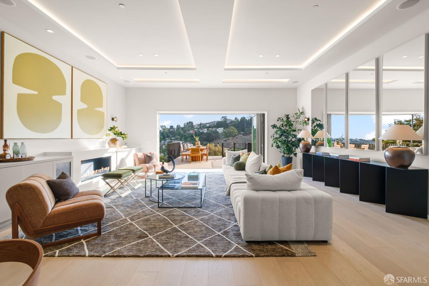 Detail Gallery Image 3 of 72 For 479 28th St, San Francisco,  CA 94131 - – Beds | – Baths