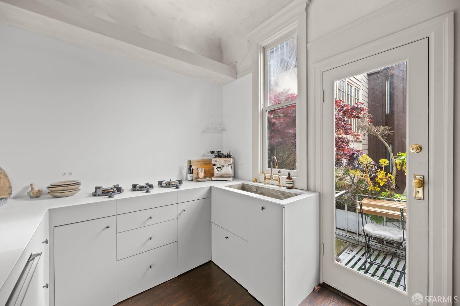 Photo #8: 426096316 Listing: Photo #8