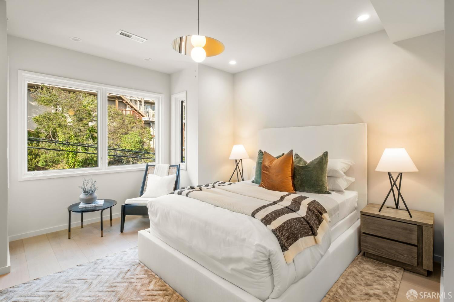 Detail Gallery Image 41 of 74 For 479 28th St, San Francisco,  CA 94131 - 7 Beds | 6/1 Baths