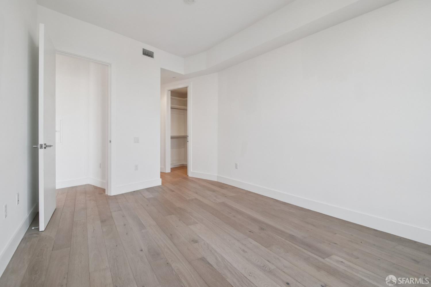 Photo #16: 426094425 Listing: Photo #16