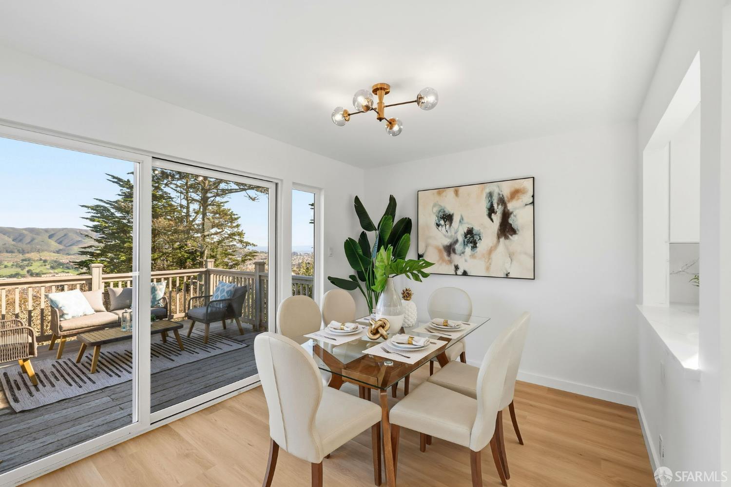 Detail Gallery Image 4 of 31 For 741 Gellert Blvd, Daly City,  CA 94015 - 3 Beds | 3 Baths