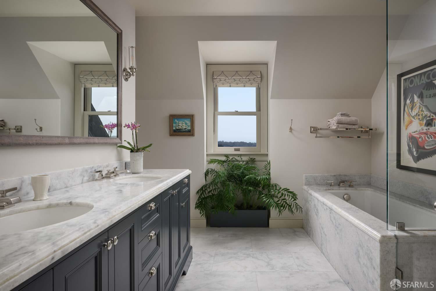 Detail Gallery Image 30 of 56 For 3199 Jackson Ave, San Francisco,  CA 94115 - 9 Beds | 10/5 Baths