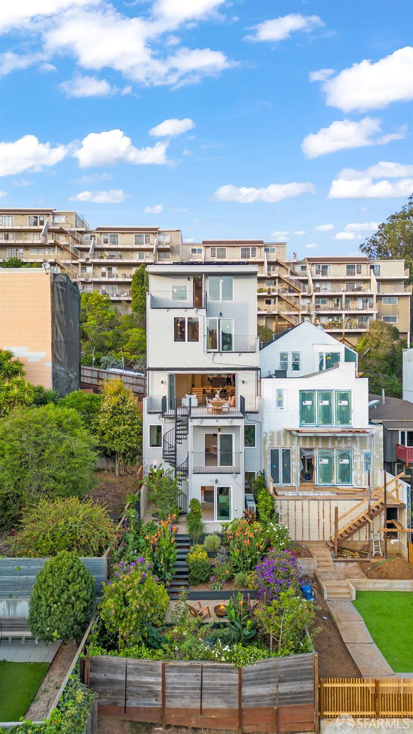 Detail Gallery Image 66 of 74 For 479 28th St, San Francisco,  CA 94131 - 7 Beds | 6/1 Baths