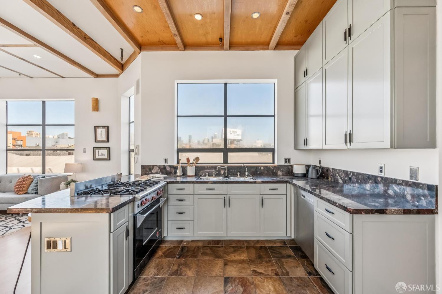 Detail Gallery Image 21 of 87 For 1066 Bryant St, San Francisco,  CA 94103 - 4 Beds | 5/1 Baths