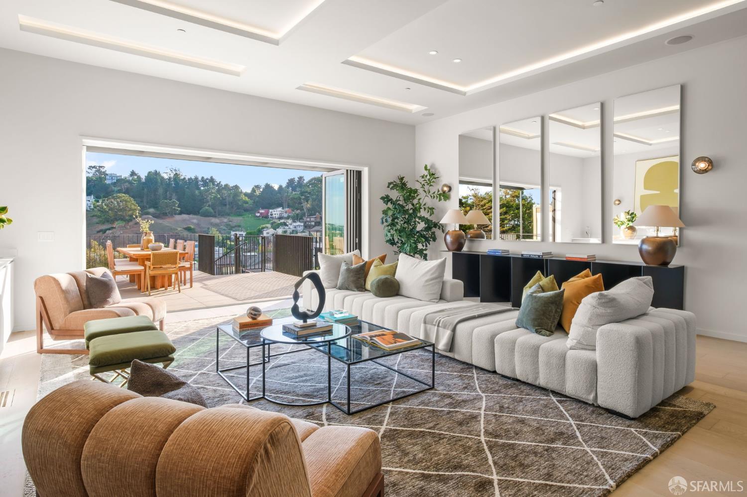 Detail Gallery Image 4 of 72 For 479 28th St, San Francisco,  CA 94131 - – Beds | – Baths