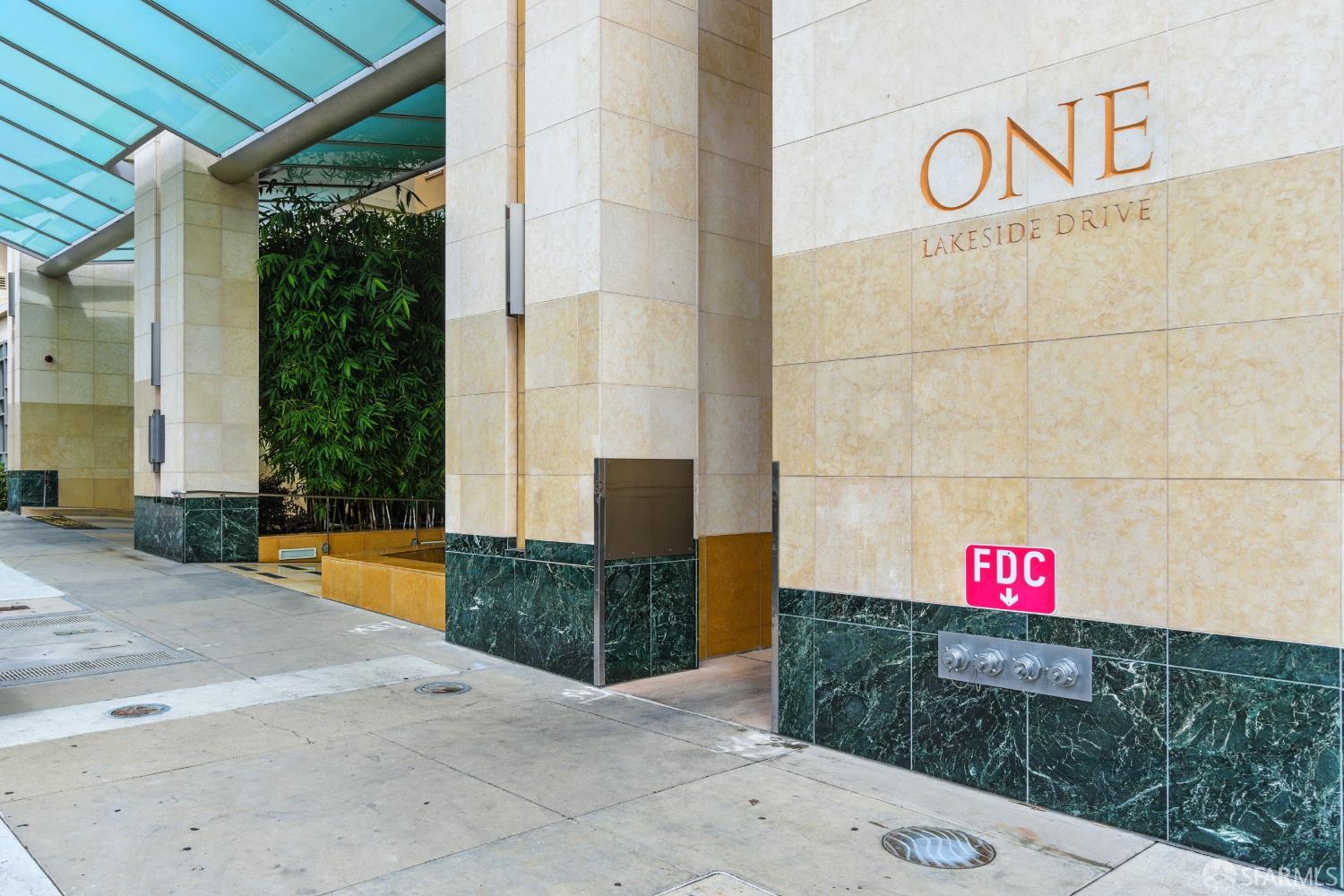 Detail Gallery Image 20 of 28 For 1 Lakeside Dr #1006,  Oakland,  CA 94612 - 1 Beds | 1 Baths