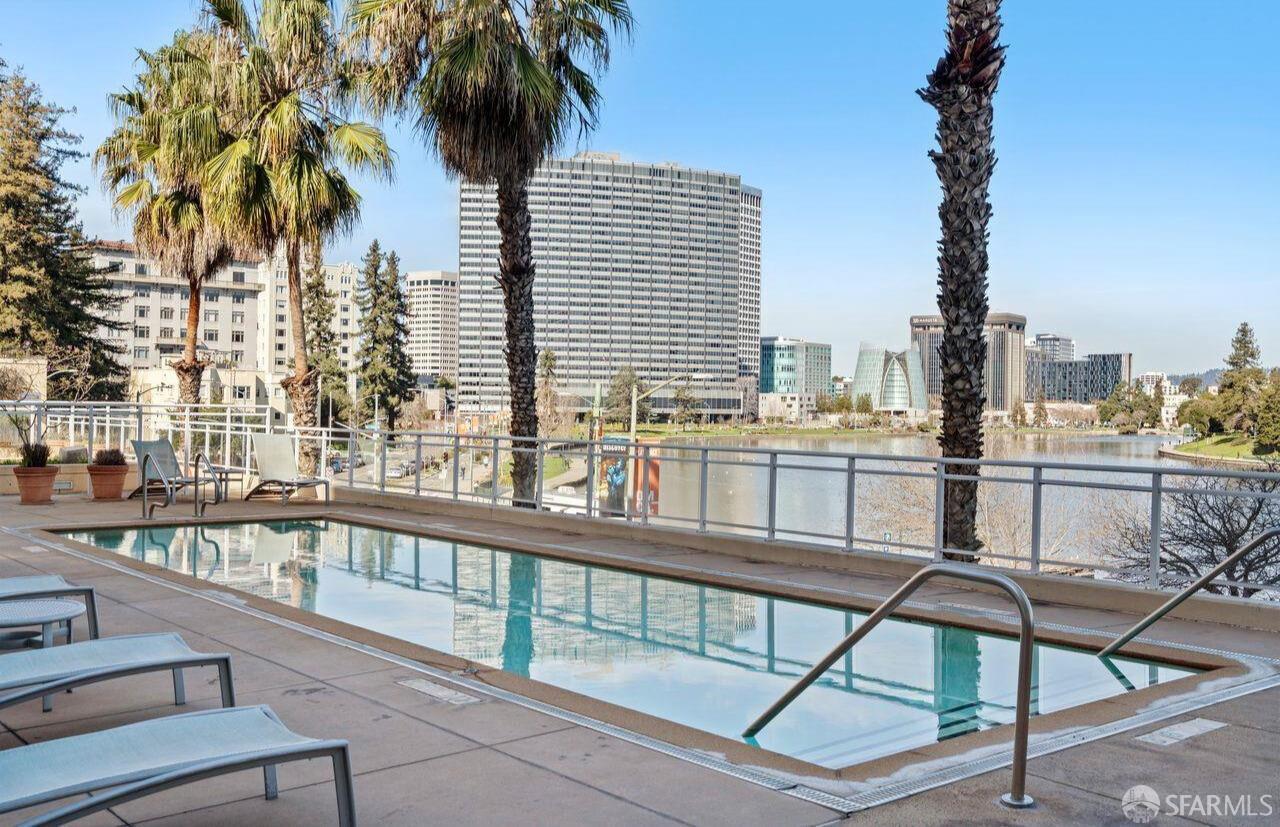 Detail Gallery Image 27 of 28 For 1 Lakeside Dr #1006,  Oakland,  CA 94612 - 1 Beds | 1 Baths