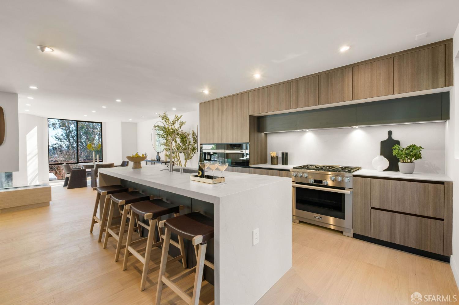 Detail Gallery Image 15 of 48 For 131 Turquoise Way, San Francisco,  CA 94131 - 3 Beds | 3/1 Baths