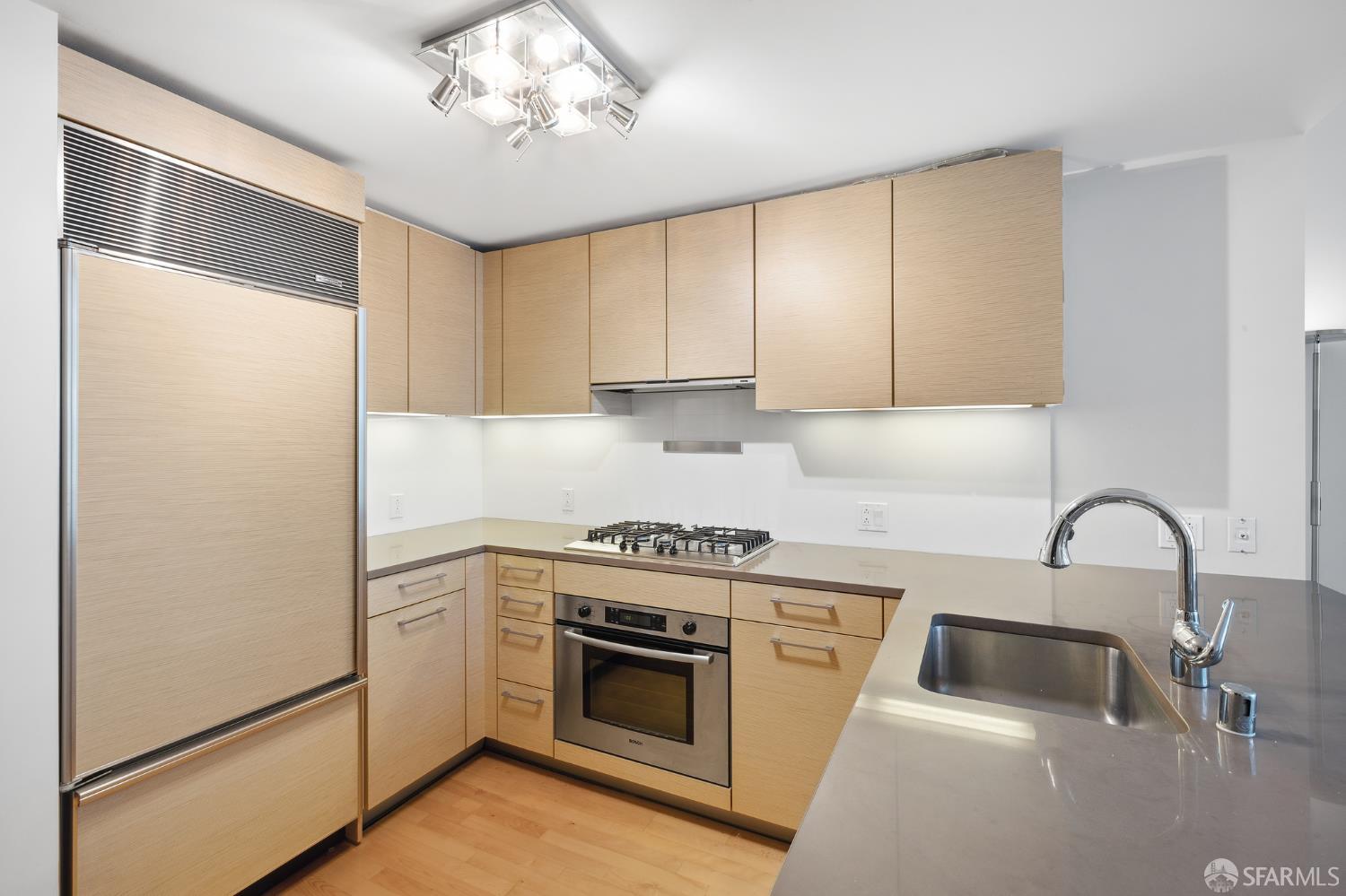 Detail Gallery Image 12 of 46 For 301 Mission St 25b,  San Francisco,  CA 94105 - 1 Beds | 1 Baths