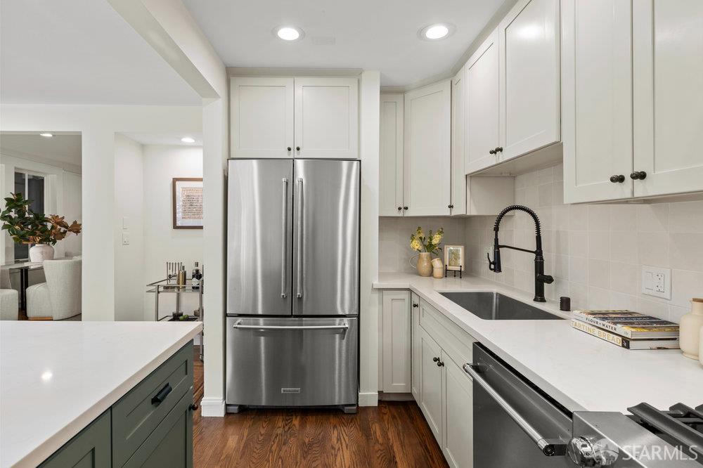 Photo #10: 426096159 Listing: Photo #10