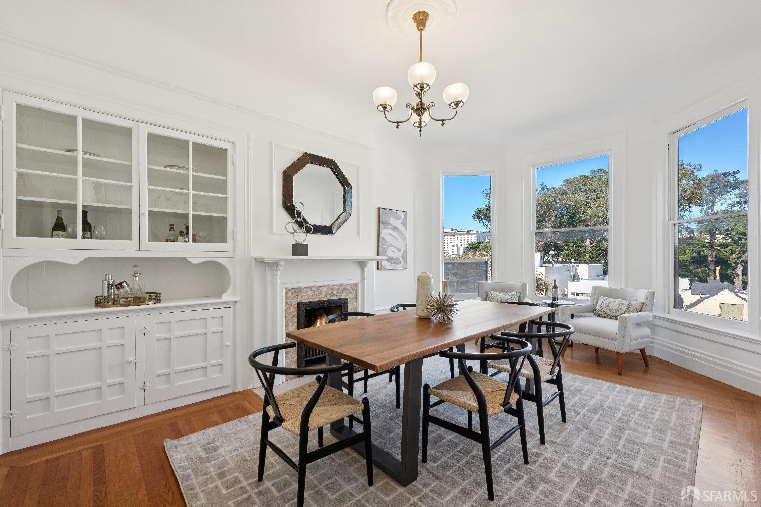 Detail Gallery Image 4 of 55 For 1750 Page St, San Francisco,  CA 94117 - 2 Beds | 1 Baths