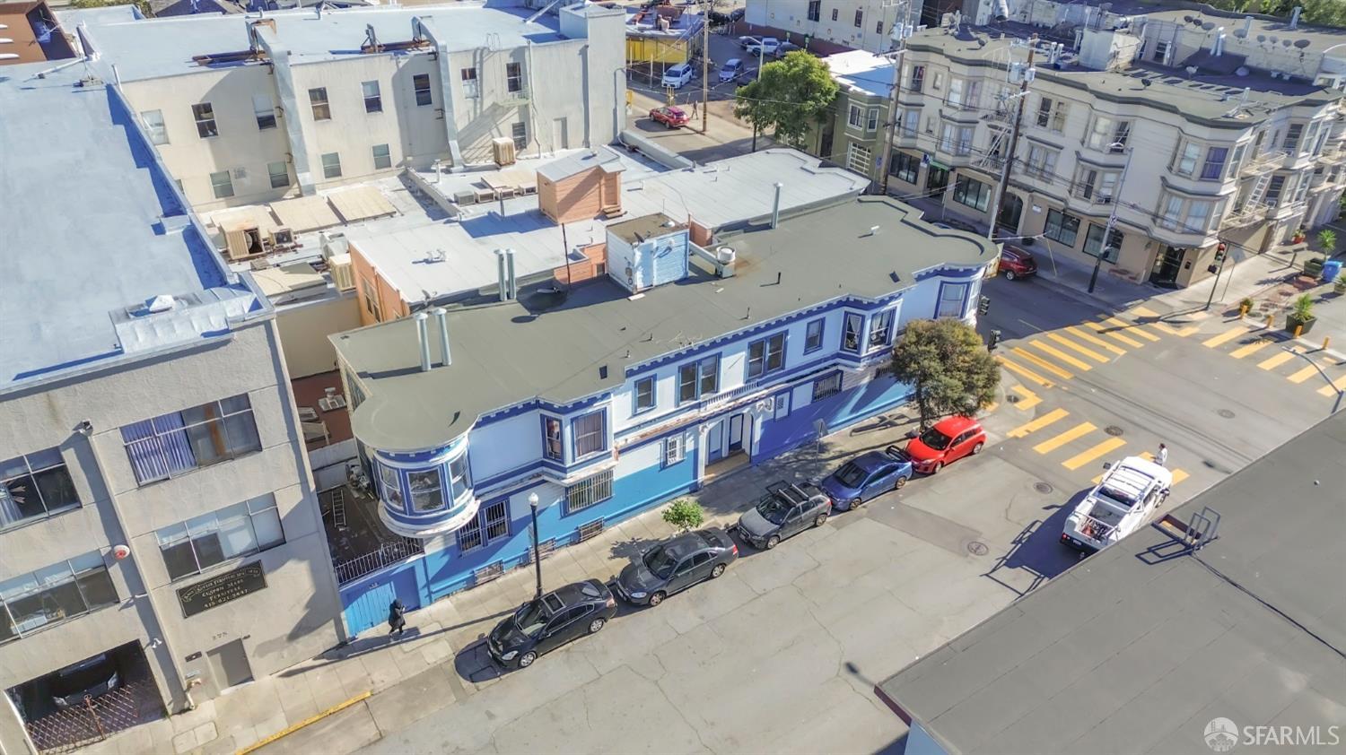 Detail Gallery Image 5 of 14 For 3344 18th St, San Francisco,  CA 94110 - – Beds | – Baths