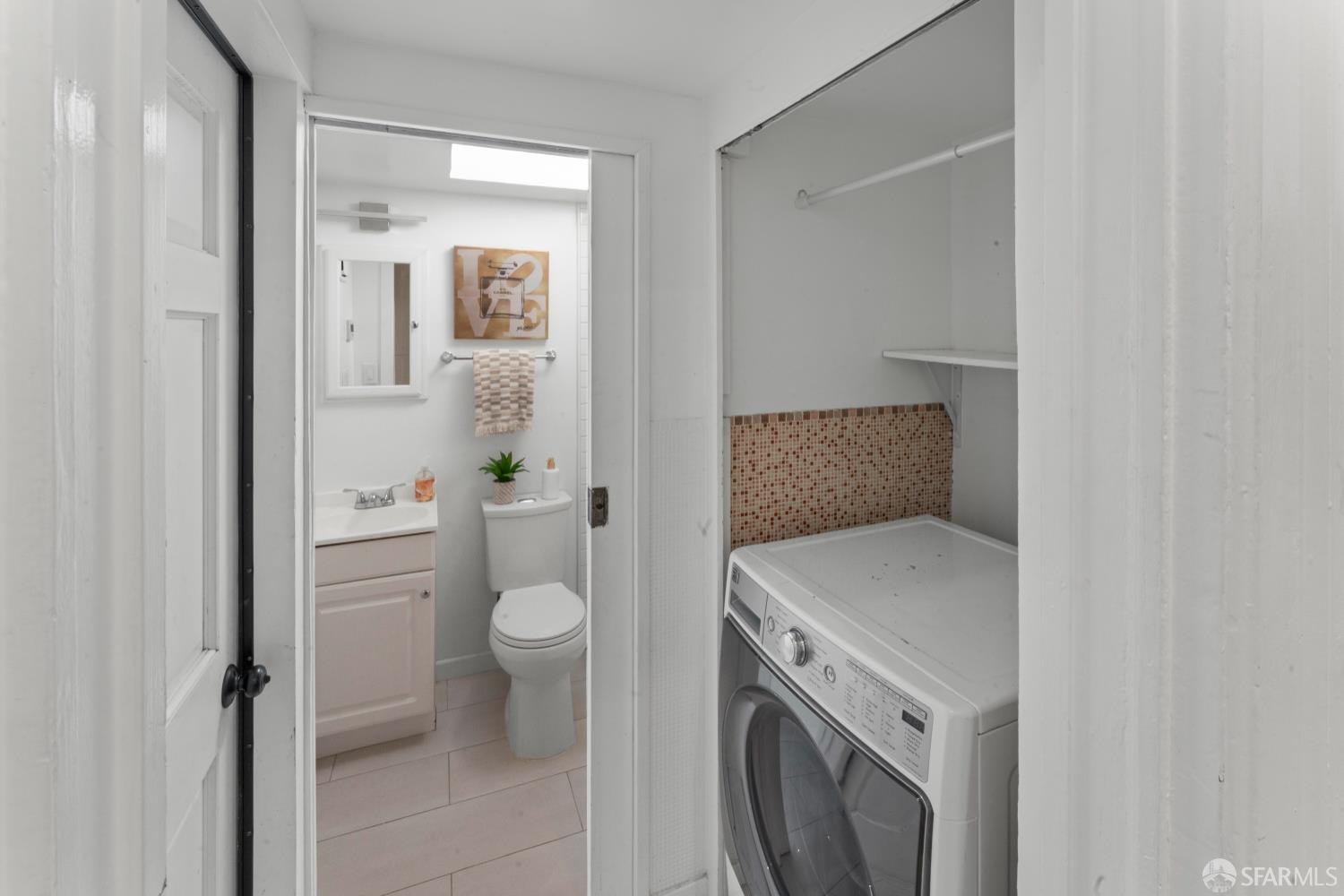 Detail Gallery Image 11 of 39 For 483 Oak St, San Francisco,  CA 94102 - 4 Beds | 2 Baths