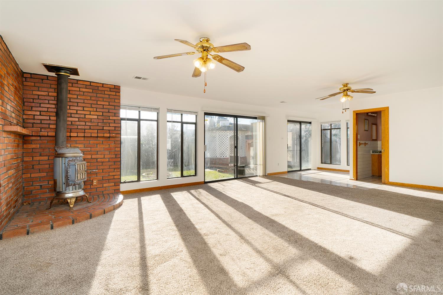 Detail Gallery Image 7 of 15 For 24493 Pontiac St, Hayward,  CA 94544 - 3 Beds | 2 Baths