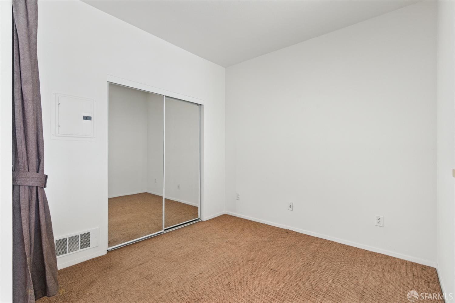 Detail Gallery Image 16 of 28 For 1 Lakeside Dr #1006,  Oakland,  CA 94612 - 1 Beds | 1 Baths