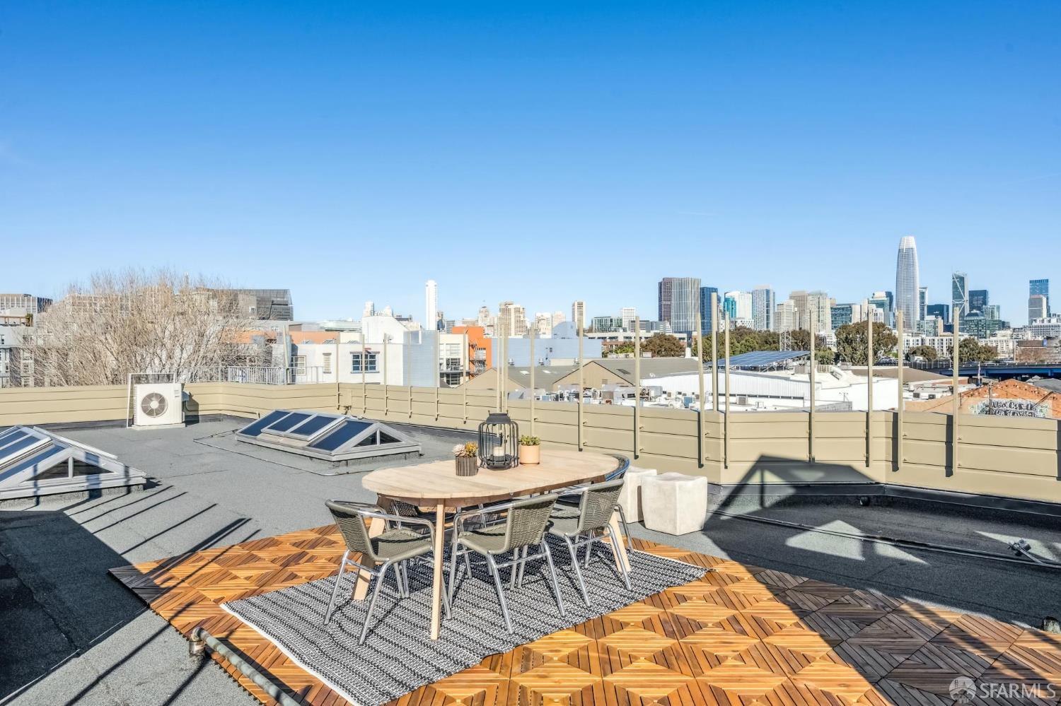 Detail Gallery Image 40 of 87 For 1066 Bryant St, San Francisco,  CA 94103 - 4 Beds | 5/1 Baths