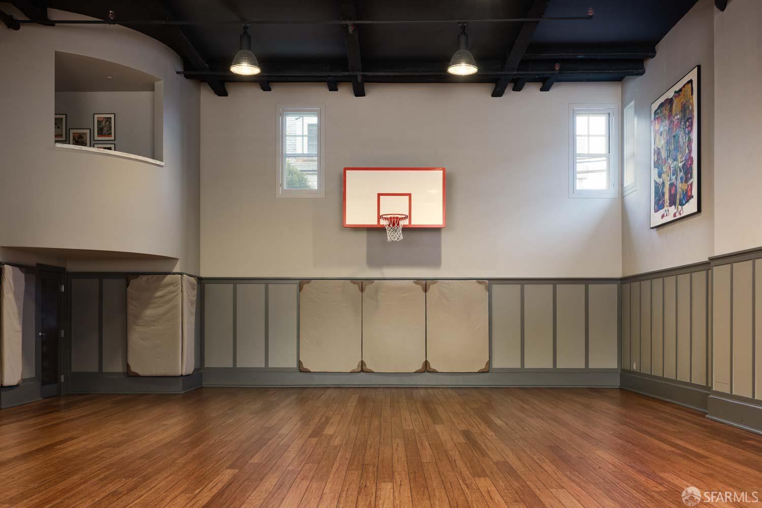 Detail Gallery Image 45 of 56 For 3199 Jackson Ave, San Francisco,  CA 94115 - 9 Beds | 10/5 Baths