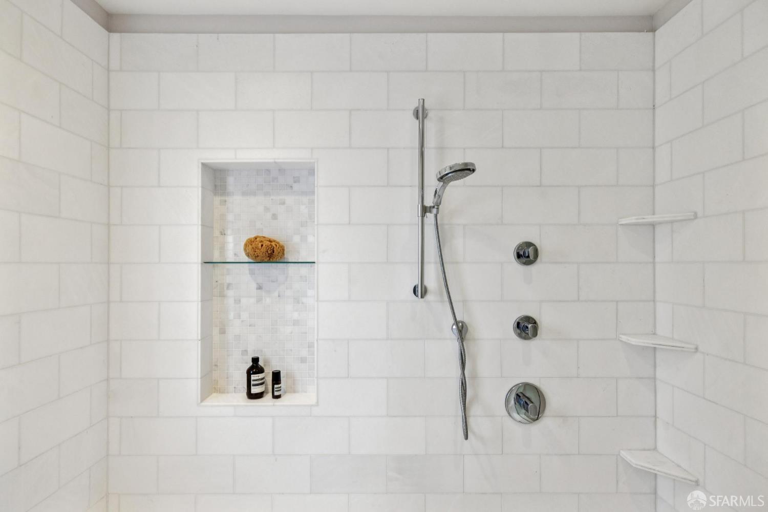 Detail Gallery Image 32 of 42 For 1141 Fell St, San Francisco,  CA 94117 - 3 Beds | 2 Baths